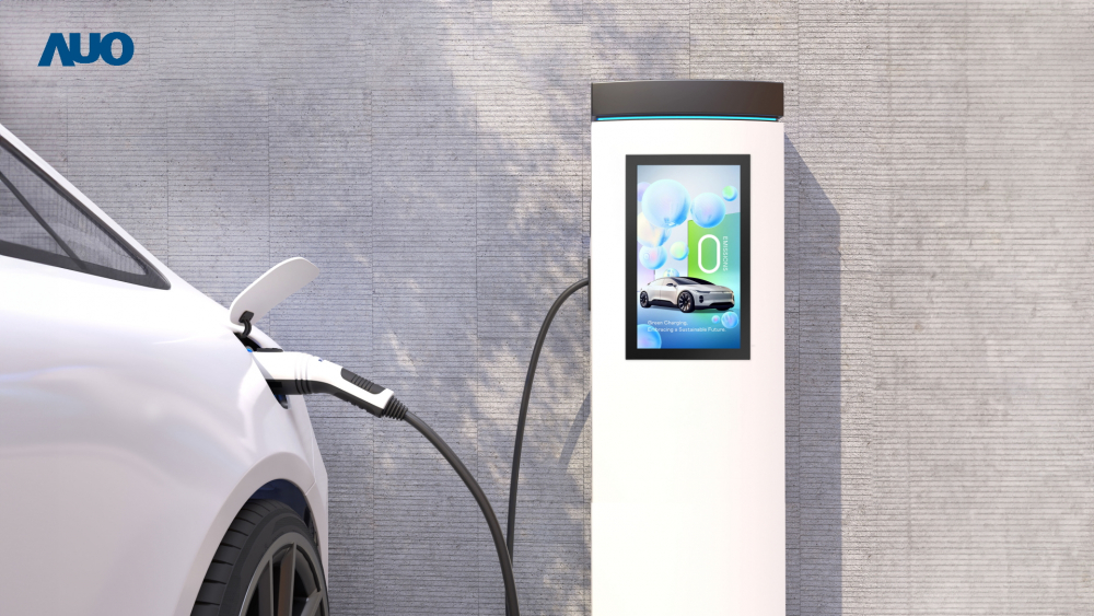 友達〝EVSE車用充電樁解決方案〞專為電動汽車充電樁設計，具有高亮度、克服戶外艱難環境的耐溫、耐紫外線等特性，並搭載散熱性及擴充性強的高效能工業電腦，可實現人機互動訴求，如資訊顯示、支付等應用