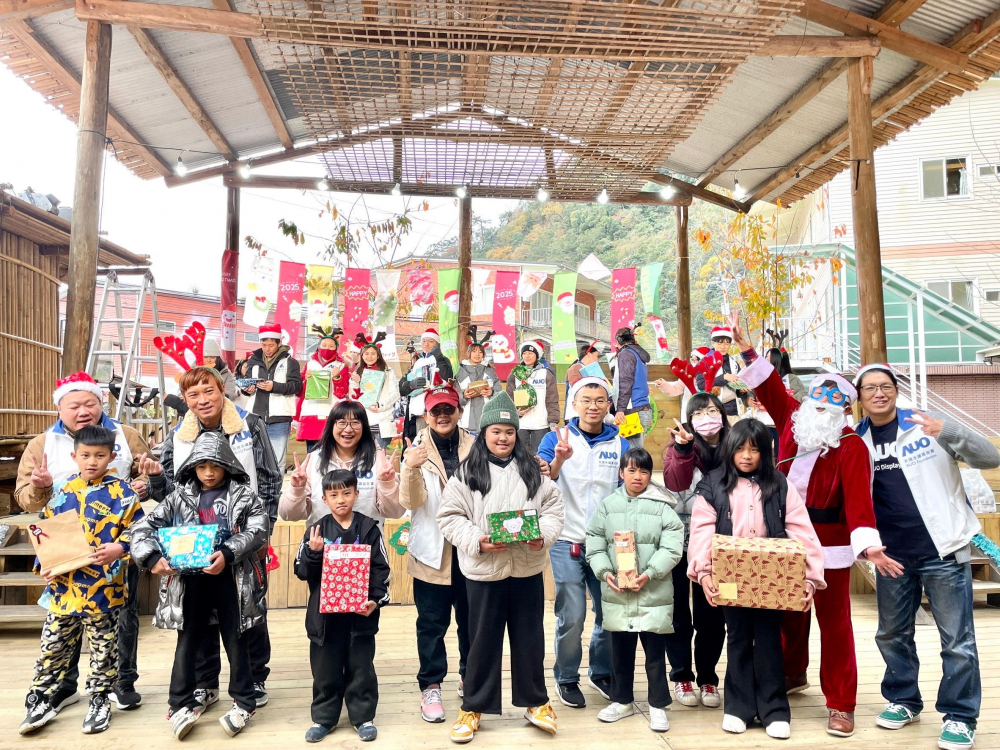 友達永續基金會號召「圓夢計畫」行動連續23年，由同仁凝聚內部愛心與資源送往偏鄉，累積為逾萬名兒童圓夢，實踐友達共創共好的永續精神。